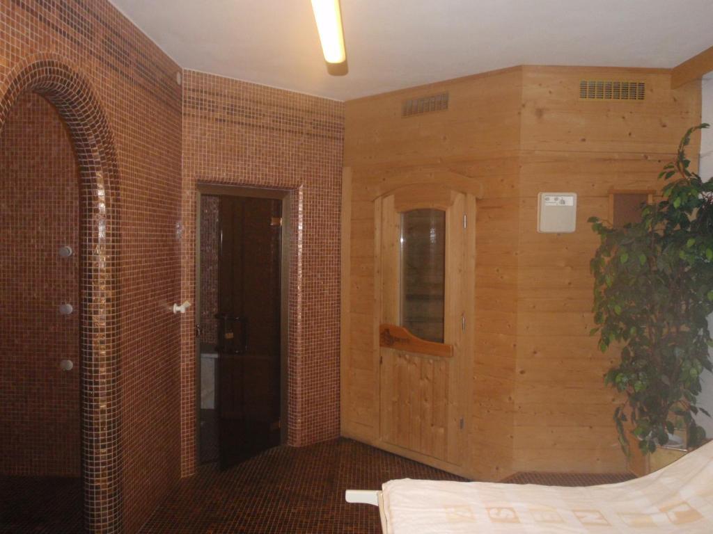 Hotel Silvesterhof Dobbiaco Extérieur photo